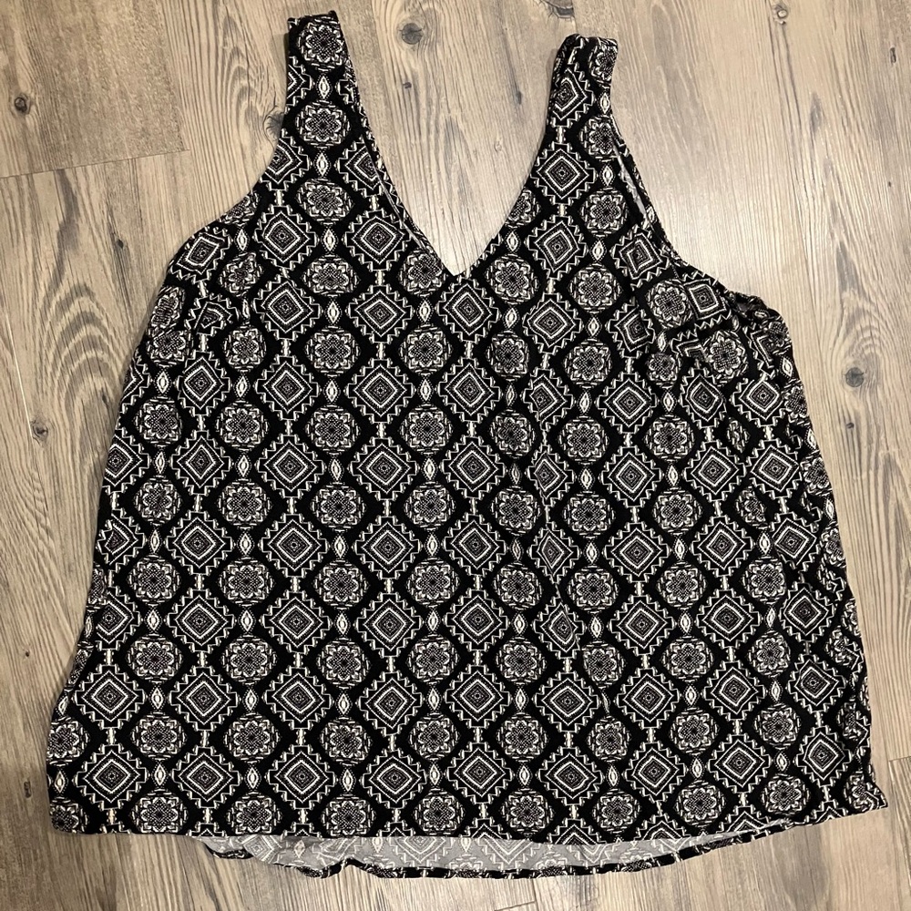 Torrid Patterned Flowy Tank Top
